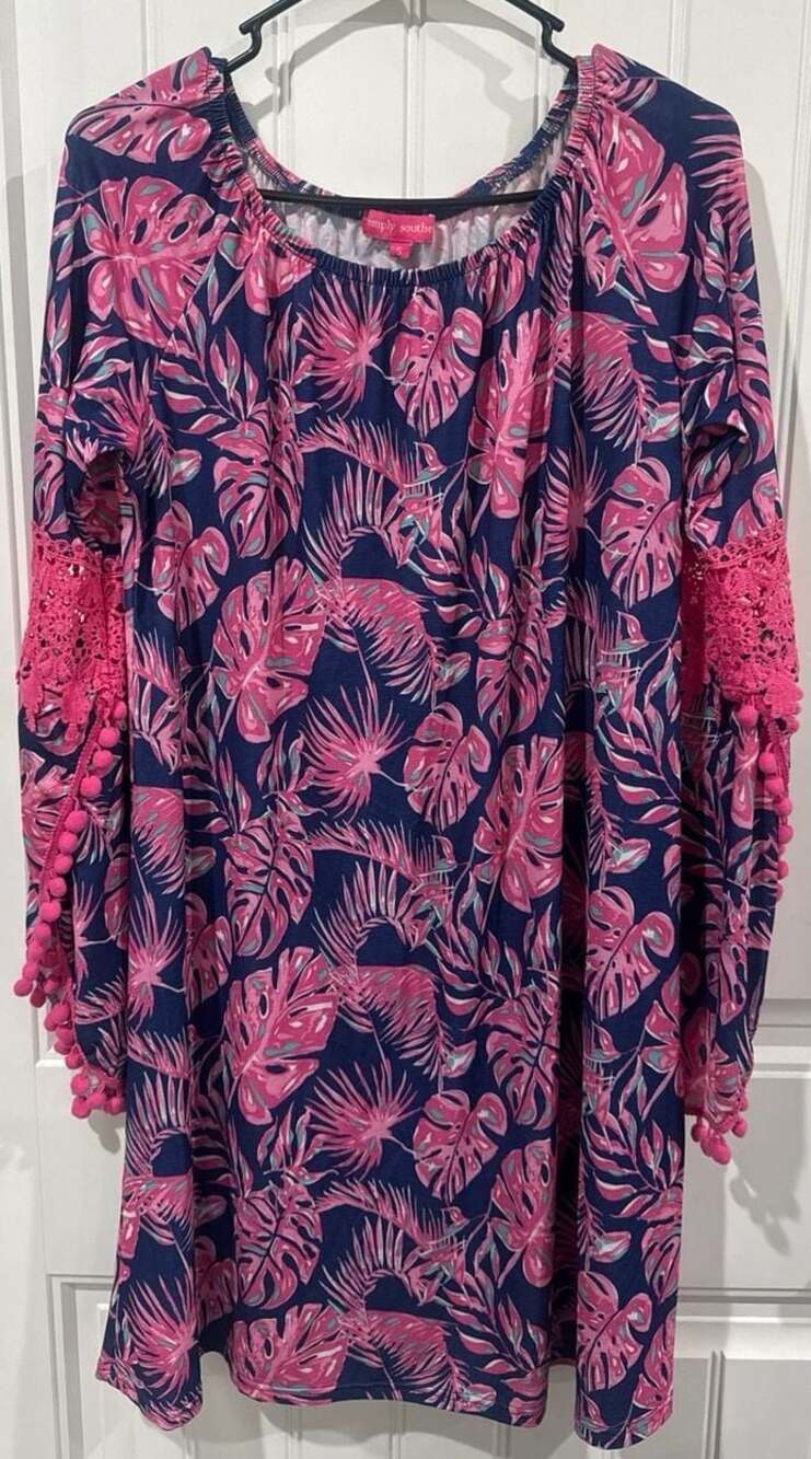 Tropical  Beachy Midi Dress, Crocheted, Pom Pom sleeves Womens Size Medium